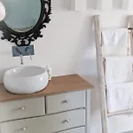 Casa Baleia Laranja Ocean-front مادالينا