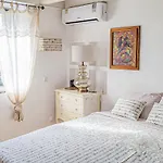 Casa Baleia Laranja Ocean-front Villa Madalena (Azores)
