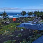 Villa Casa Baleia Laranja Ocean-front Madalena (Azores)