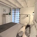 Casa Baleia Laranja Ocean-front Villa *