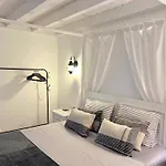 Casa Baleia Laranja Ocean-front Villa Madalena (Azores)