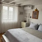 Casa Baleia Laranja Ocean-front Villa Madalena (Azores)