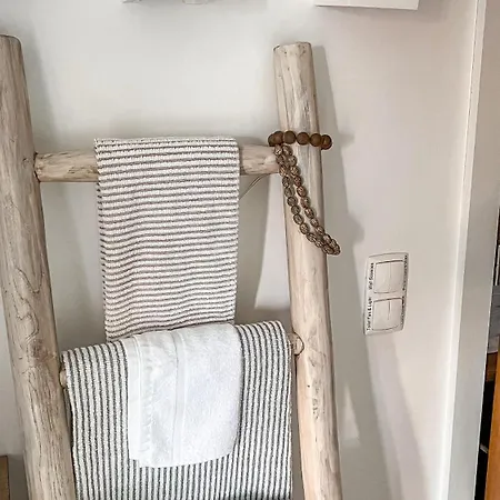 Casa Baleia Laranja Ocean-front Villa Madalena (Azores)