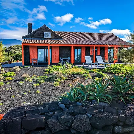 Casa Baleia Laranja Ocean-front * Madalena (Azores)