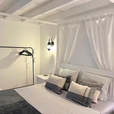 Casa Baleia Laranja Ocean-front Villa Madalena (Azores)