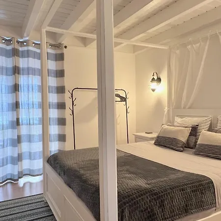 Casa Baleia Laranja Ocean-front